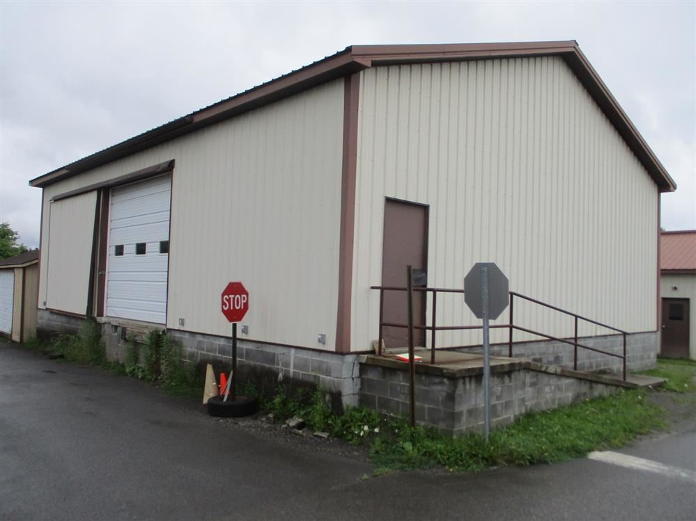 Image of a GCPS storage building included in the auction.
